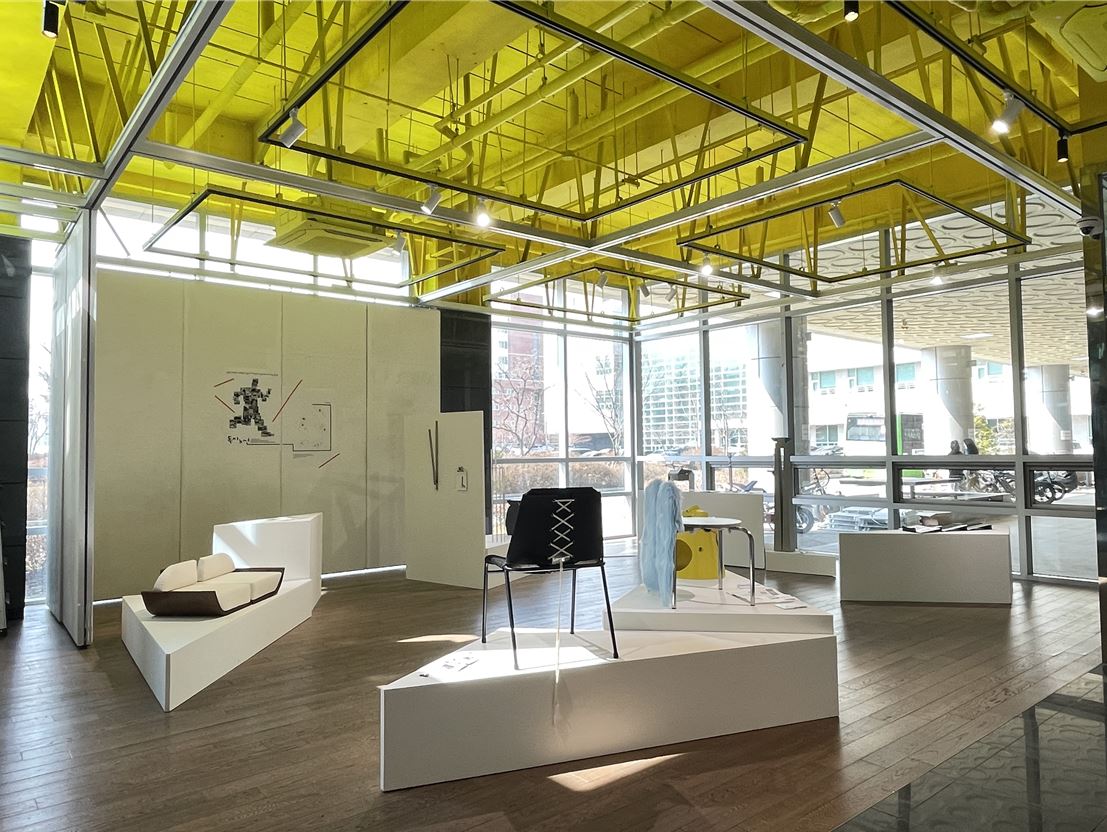 산업디자인전공 가구학회 LAND 2025 2학기 활동 전시: 독자노선